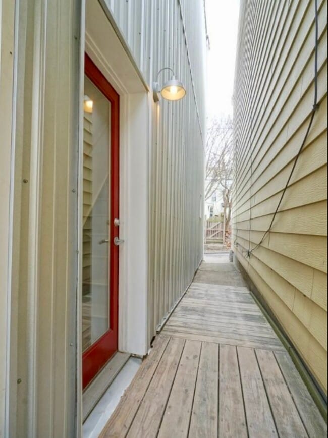 16 Revere Way in Pittsburgh, PA - Building Photo - Building Photo