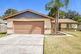 633 Timber Bay Cir W in Oldsmar, FL - Building Photo