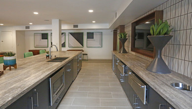 6tenEast in Sunnyvale, CA - Building Photo - Interior Photo