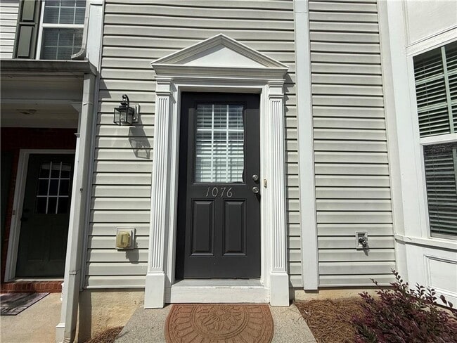 1076 Prestwyck Ct in Alpharetta, GA - Building Photo - Building Photo