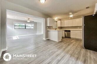 1524 Sandy Ln in Clearwater, FL - Building Photo - Building Photo