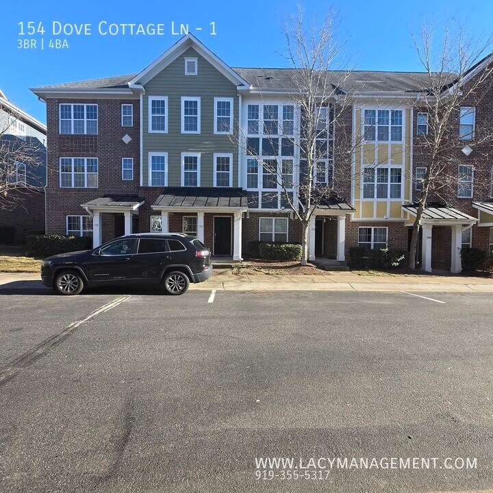 154 Dove Cottage Ln in Cary, NC - Building Photo