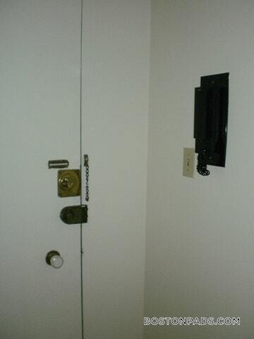 1455 Commonwealth Ave, Unit 617 in Boston, MA - Building Photo