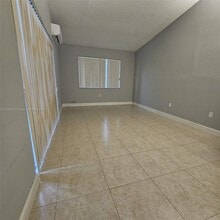 1182 W 37th Terrace in Hialeah, FL - Building Photo - Building Photo