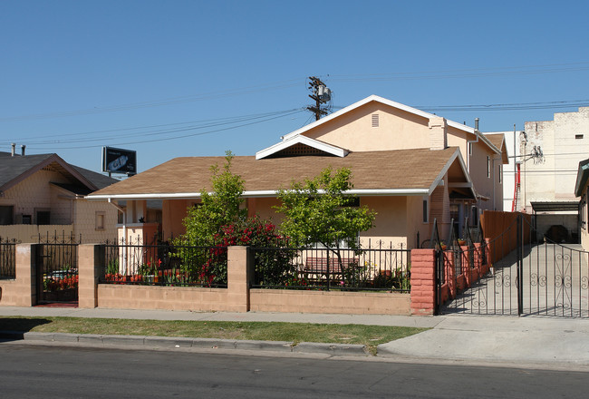 523 N Oxford Ave in Los Angeles, CA - Building Photo - Building Photo