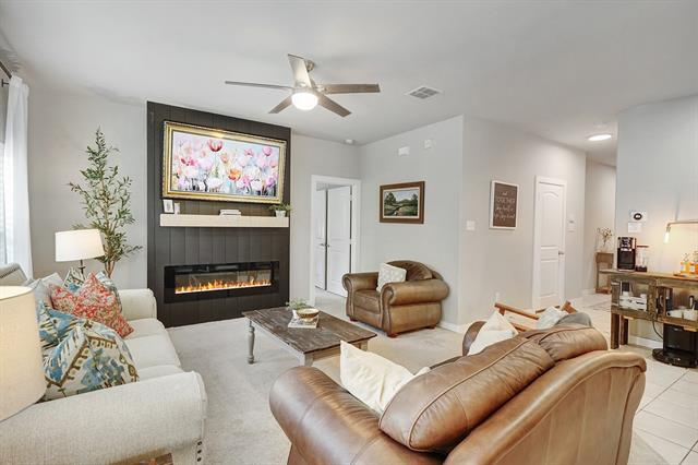 2317 Paxton Way in Denton, TX - Building Photo