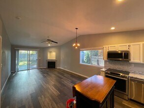 3312 48th Ave Ct NE in Tacoma, WA - Building Photo - Building Photo