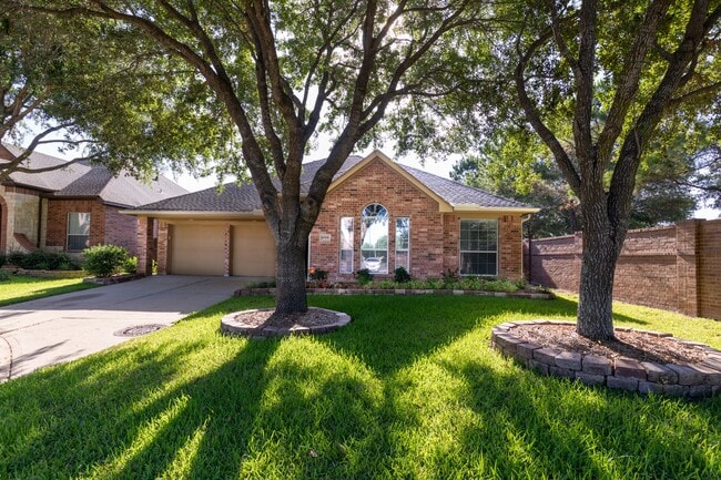 property at 10906 Bernalda Cir