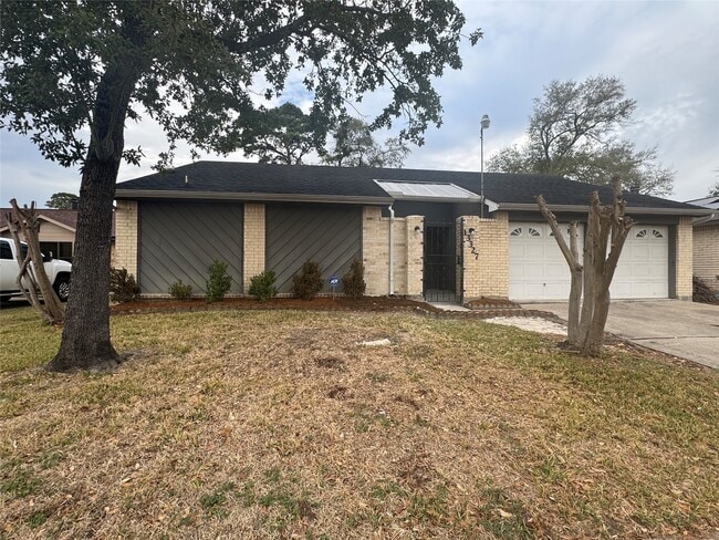 property at 13327 Reads Ct