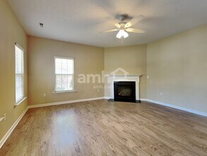 202 Mare Ct in Simpsonville, SC - Foto de edificio - Building Photo