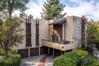 1307 Shadow Ln in Fullerton, CA - Foto de edificio - Building Photo