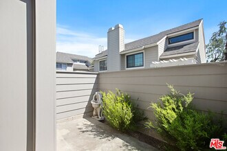 249 Alpine St in Pasadena, CA - Building Photo - Building Photo