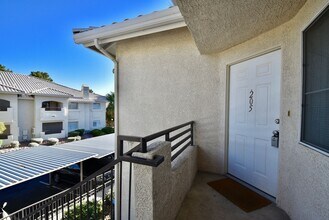 3320 S Fort Apache Rd in Las Vegas, NV - Building Photo - Building Photo