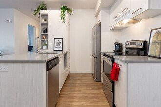 1065 Rue des Francs-Bourgeois in Boisbriand, QC - Building Photo - Building Photo