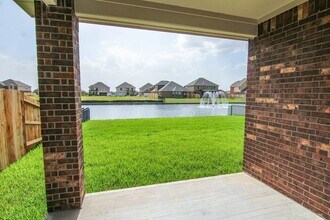 29618 Clover Shore Dr in Spring, TX - Building Photo - Building Photo