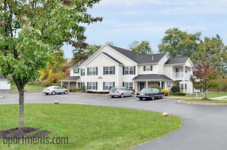 Heritage Park in Webster, NY - Foto de edificio - Building Photo