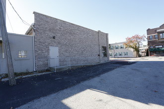 4-6 Irving St in Joliet, IL - Foto de edificio - Building Photo