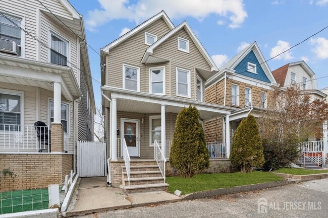 property at 399 Park Ave