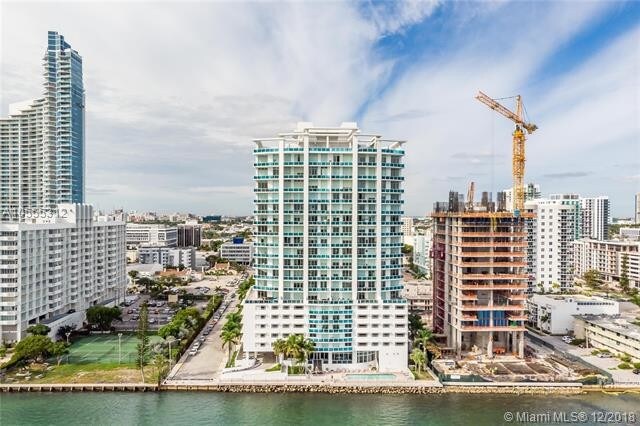 725 NE 22nd St-Unit -17C in Miami, FL - Building Photo - Building Photo