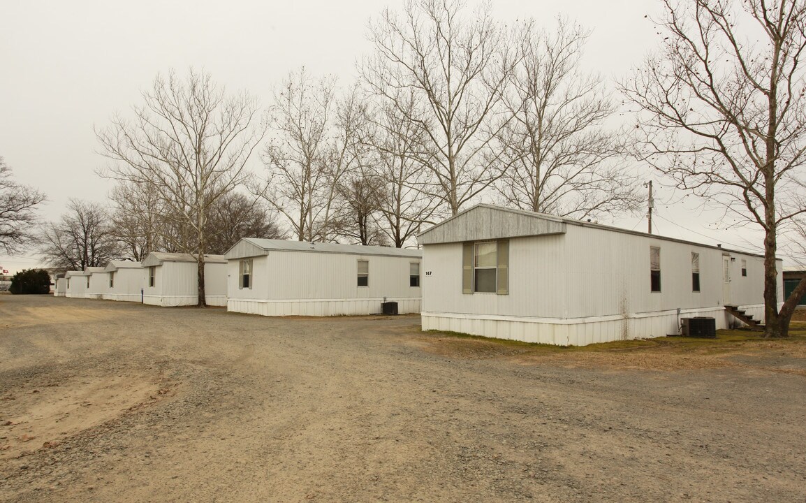 The Villa in Conway, AR - Building Photo