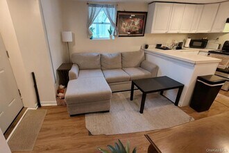 41 Elizabeth Way in Ridge, NY - Building Photo - Building Photo