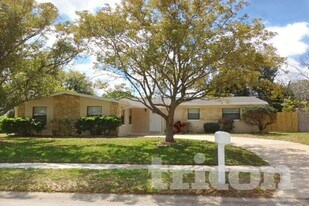 120 Waverly Dr, Unit 1103-620 in Casselberry, FL - Building Photo