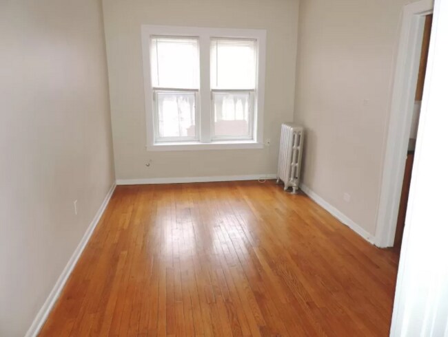 1366 W Estes Ave in Chicago, IL - Building Photo - Building Photo