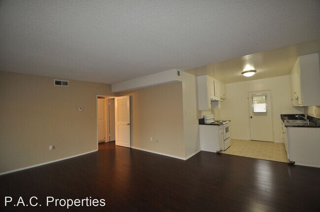 14120 Hamlin St in Los Angeles, CA - Foto de edificio - Building Photo