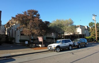 Marina Village Apartments in San Rafael, CA - Building Photo - Building Photo