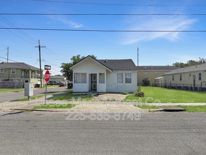 2633 New Orleans St in New Orleans, LA - Building Photo