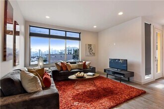 670 Howe St in Seattle, WA - Building Photo - Building Photo