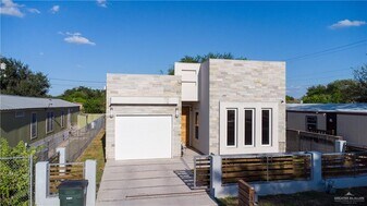 24 Ray W Cir in Mission, TX - Building Photo