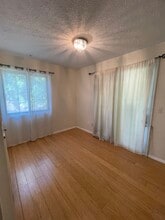 205 E Jolly Rd, Unit A9 in Lansing, MI - Building Photo - Building Photo