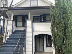 5032 Fraser St in Vancouver, BC - Building Photo