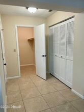 275 Indigo Dr in Daytona Beach, FL - Building Photo - Building Photo