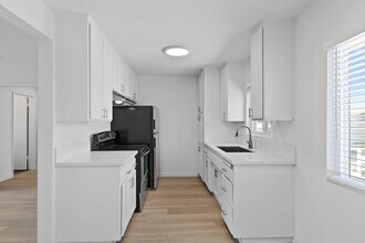1740 Park Avenue in Long Beach, CA - Building Photo - Interior Photo