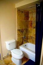 1684 Ala Moana Blvd, Unit Ala Wai Terrace in Honolulu, HI - Foto de edificio - Building Photo