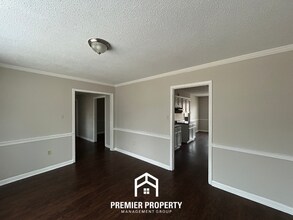 7082 Farmhouse Dr in Memphis, TN - Building Photo - Building Photo