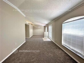 702 4th Ave N in Deltona, FL - Foto de edificio - Building Photo