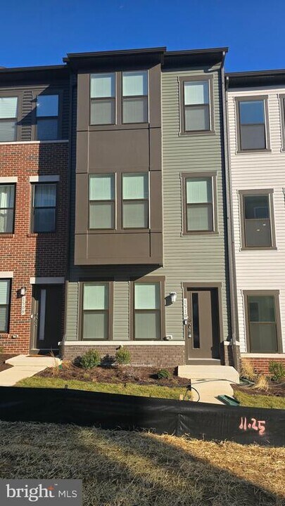 1510 Bottlebrush Ln in Laurel, MD - Building Photo