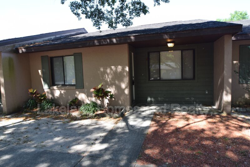 2237 Bordeau Ct in Auburndale, FL - Building Photo
