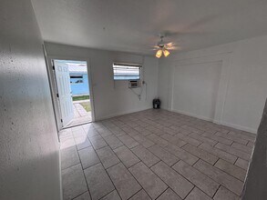 2131 Washington St NE in Palm Bay, FL - Building Photo - Building Photo