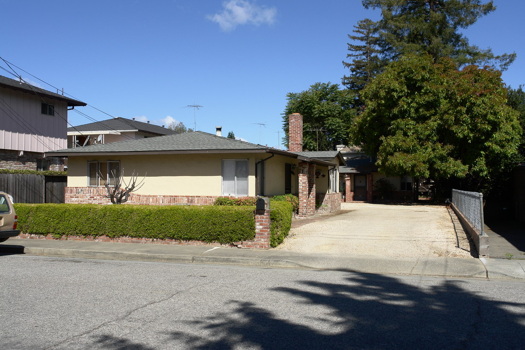 958 Roble Ave in Menlo Park, CA - Building Photo