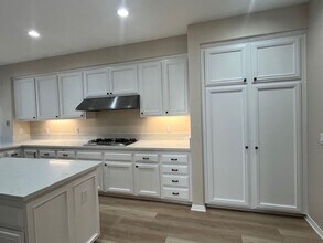 16 Brigmore Aisle in Irvine, CA - Building Photo - Building Photo