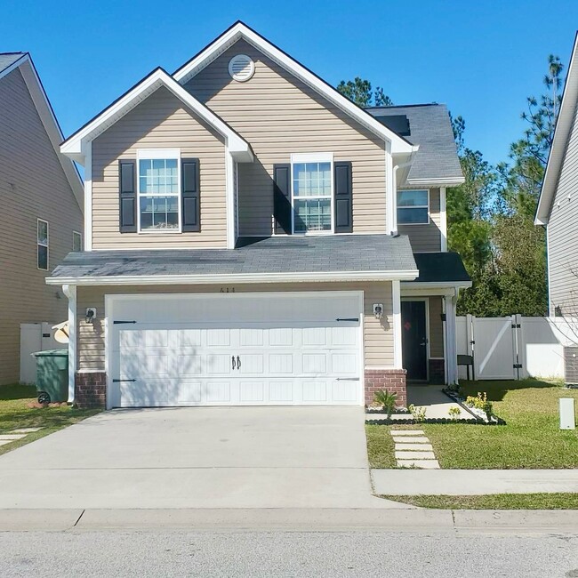 614 Amhearst Row in Hinesville, GA - Building Photo - Building Photo