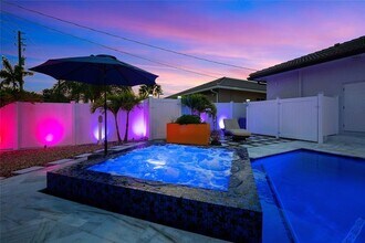 238 SE 2nd Terrace in Dania Beach, FL - Building Photo - Building Photo