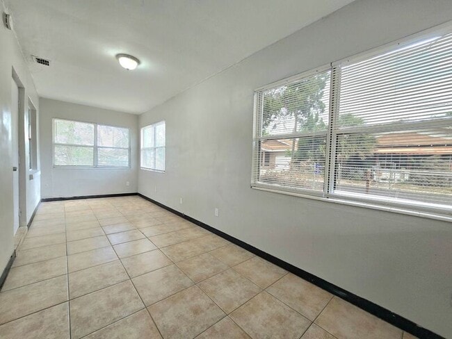 824 N Florence Ave in Lakeland, FL - Building Photo - Building Photo