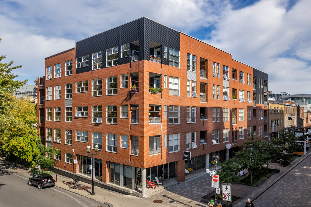 301-303 Émery in Montréal, QC - Building Photo