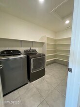 8952 Wolf River Dr in Reno, NV - Building Photo - Building Photo