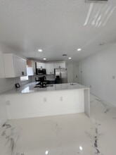 915 SW 15th St in Deerfield Beach, FL - Building Photo - Building Photo